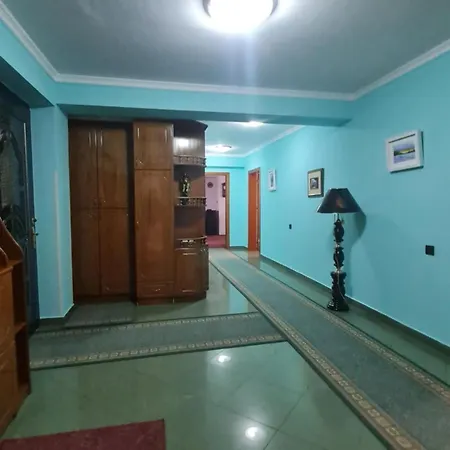 Big Flat Appartamento Pogradec